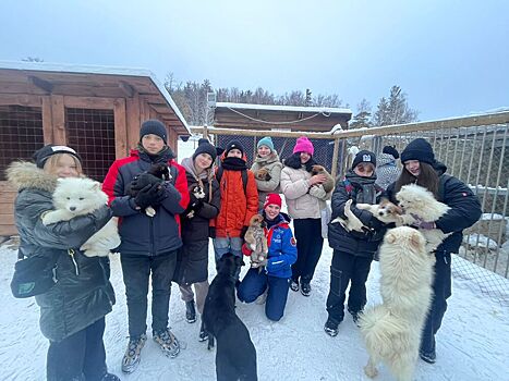В Челябинской области в ГЛЦ «Солнечная долина» дети из Ясиноватой впервые встали на лыжи и сноуборды