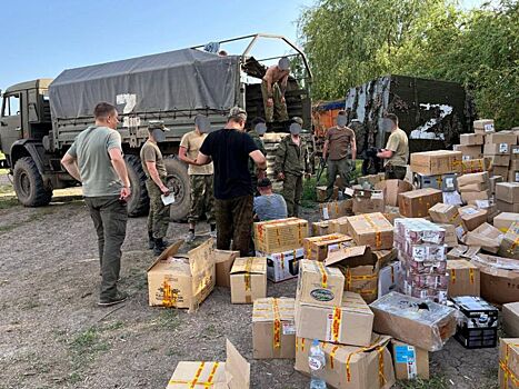 Волгоградский депутат Госдумы Андрей Гимбатов отвез военнослужащим гуманитарную помощь