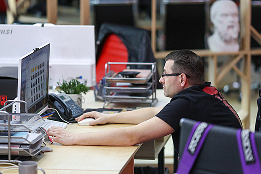 Объяснено, почему в РФ пока невозможно ввести четырехдневную рабочую неделю