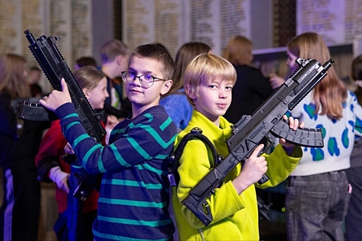 Дети участников СВО бесплатно посетят «Елку Победы» в Музее Победы