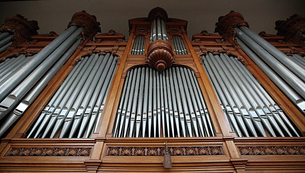 Музыкант-любитель сыграл на органе во всех соборах Британии