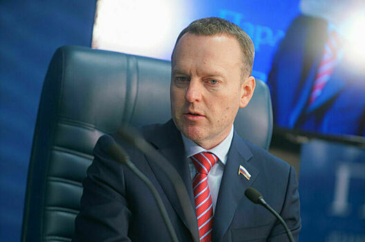 Бахарев: уровень долговой нагрузки россиян приближается к критическому