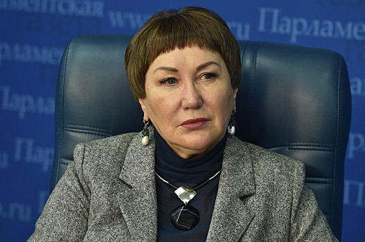 Елена Перминова: Бюджет сможет дополнительно получить 900 млрд рублей