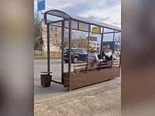 Житель Ставрополя проехал по городу на автобусной остановке с мотором