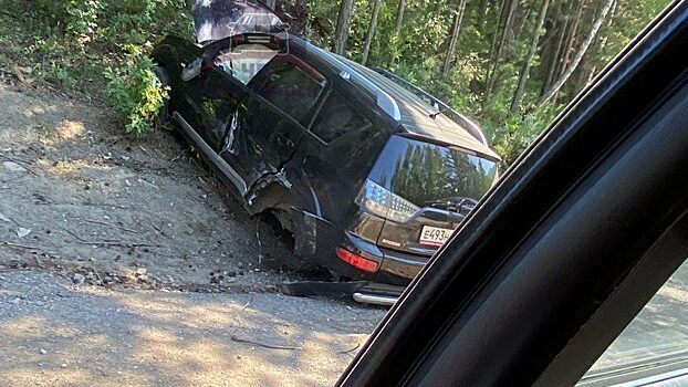 Из-за пьяного водителя столкнулись четыре автомобиля