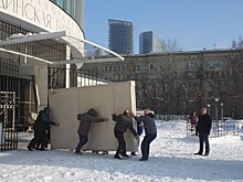 Знаменитая «Бородинская битва» в Костроме: самый крупный экспонат разгружали вдесятером