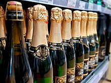 Минпромторг выступил против продажи шампанского в новогоднюю ночь