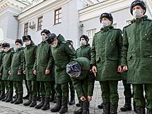 Живой труп, завернутый в тулуп: В какой форме армия переживает трескучие морозы