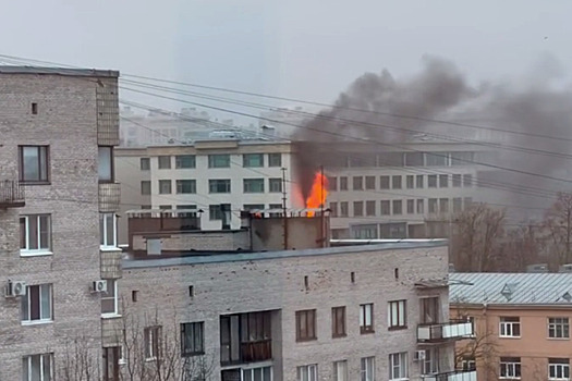 Дети и взрослые оказались в дымовой ловушке при пожаре в многоквартирном доме