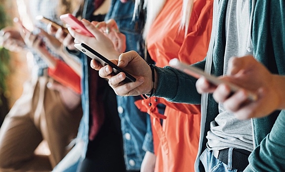 66% владельцев смартфонов в РФ заметили у себя признаки номофобии