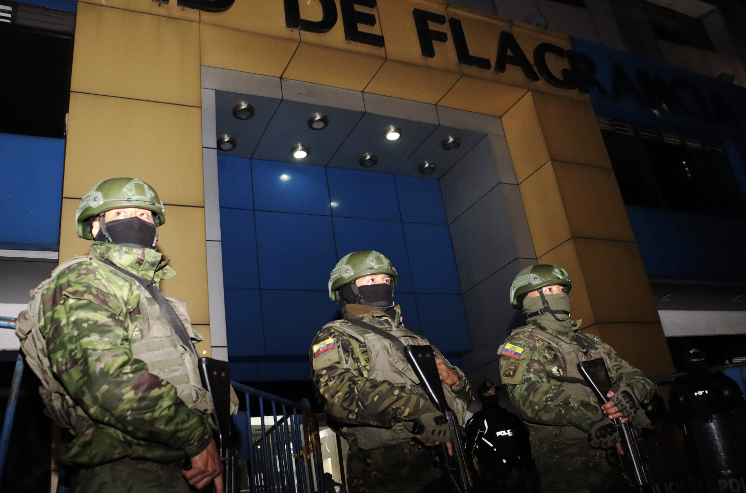 Бывший президент Эквадора извинился перед Мексикой за инцидент в Кито