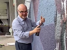 Мэр Обнинска раскрасил пиджак Курчатова
