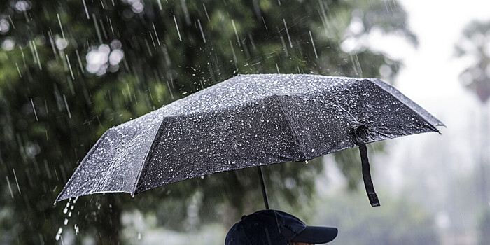 Погода в СНГ: Караганду затопили сильные дожди, в Бишкеке тепло и солнечно