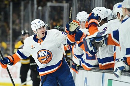The Hockey Writers о продлении Романова с «Айлендерс»: сохранить его было критически важно