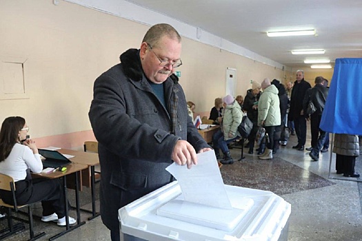 Губернатор Пензенской области Олег Мельниченко проголосовал на выборах президента