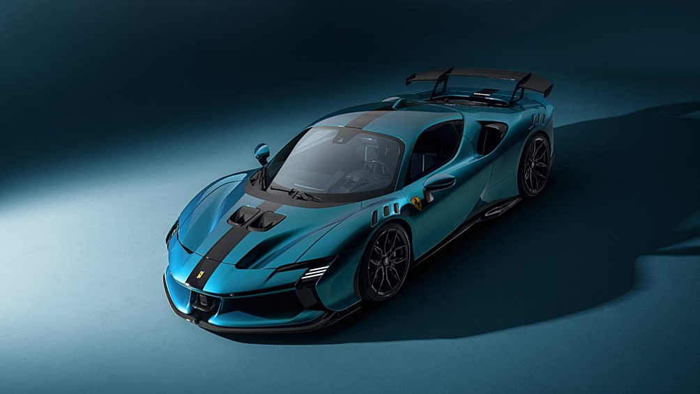 Гиперкар Ferrari SF90 XX Stradale стал ещё экстремальнее после доработки в ателье Novitec. Машине увеличили мощность до 1060 л.с., добавили агрессивный обвес кузова и новые диски, сочетающися с модернизированной подвеской.