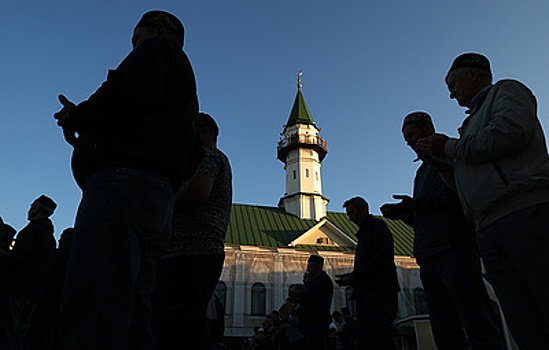 Мусульмане празднуют Курбан-байрам