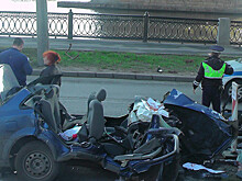 Въехал в мост с ножом в груди