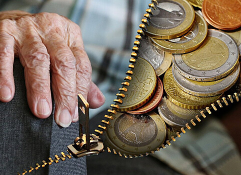 Минтруд разъяснил нюансы досрочного выхода на пенсию