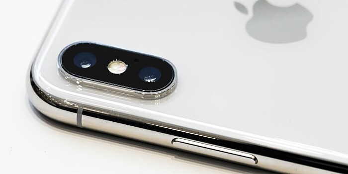 Apple уговаривает Samsung понизить цены на дисплеи для будущих iPhone X