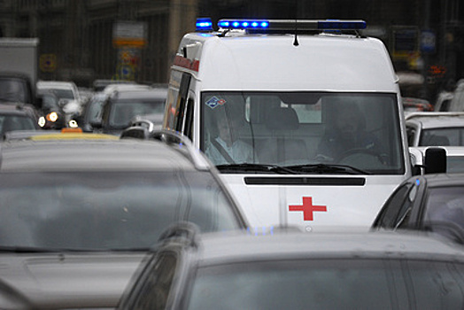Один человек пострадал в ДТП с двумя автобусами и легковым автомобилем в новой Москве