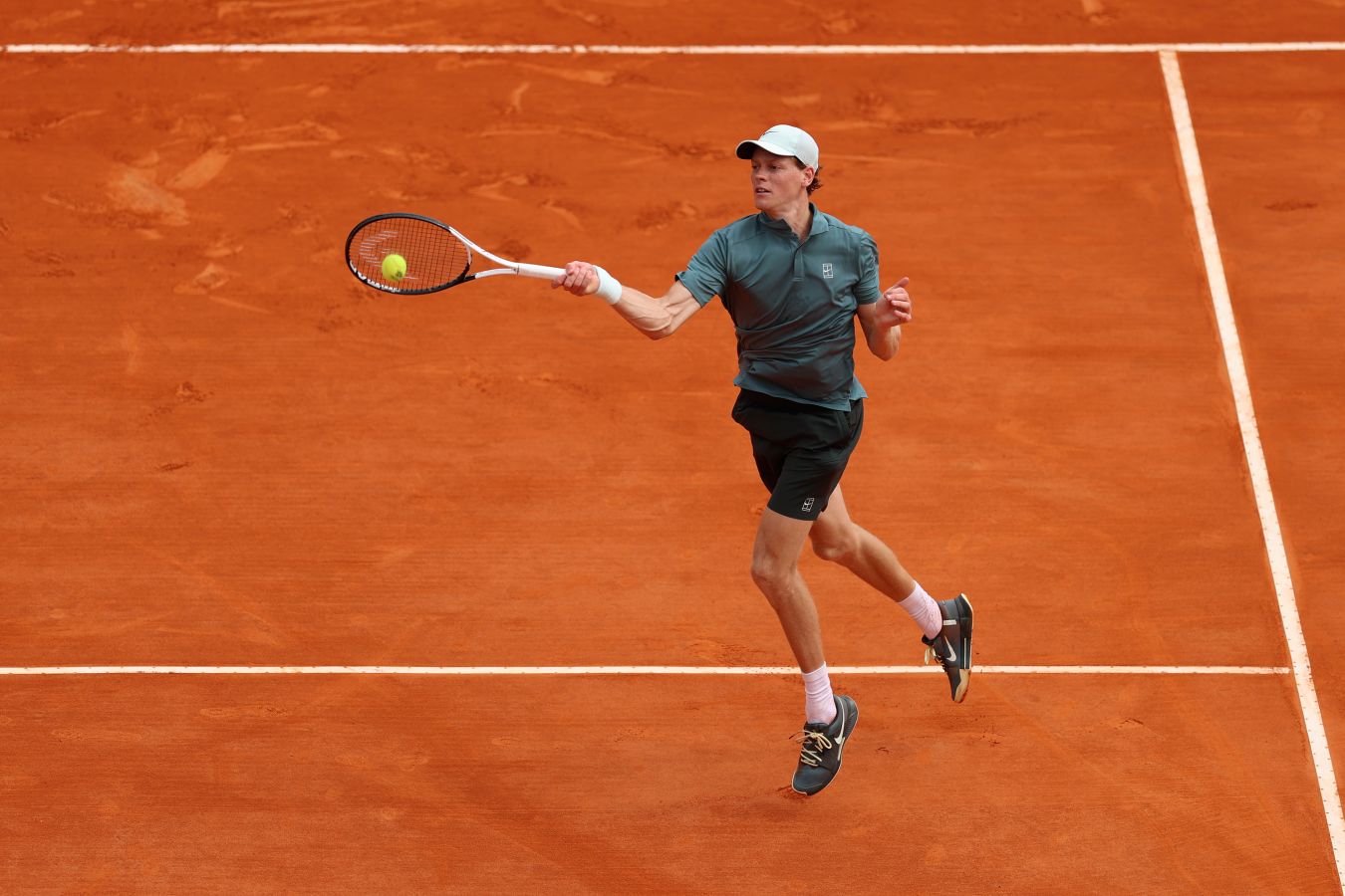 Янник Синнер стал первым четвертьфиналистом «Мастерса» в Мадриде