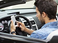 Как разговоры по телефону и общение в мессенджерах влияют на вождение?