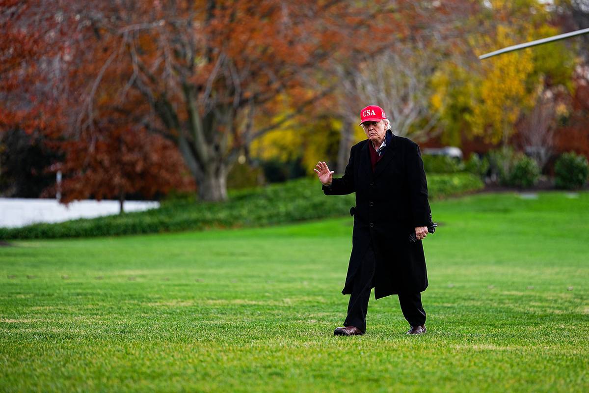 Трамп обеднел