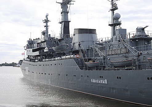 Учебный корабль ВМФ России «Смольный» прошел проливную зону Босфор – Дарданеллы и вышел в Средиземное море