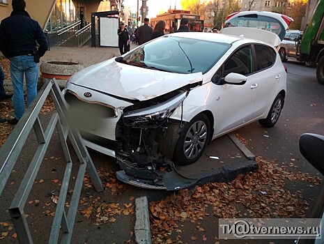 В Твери у виновника ДТП в машине нашли наркотики