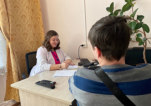 В Новосибирской области помощь психолога получили 300 участников СВО