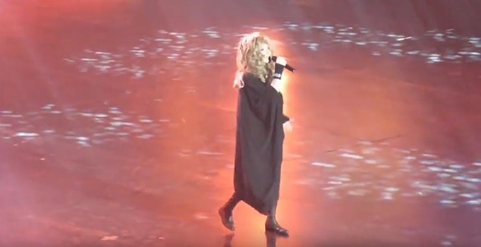 Пугачева спела мужчинам