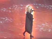 Пугачева спела мужчинам