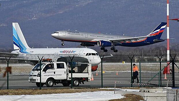 Авиакомпании РФ в 2020 году перевезли на 46% меньше пассажиров