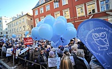 Учителя Латвии митингуют: правительство «не дает» обещанных денег