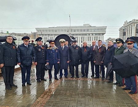 Тамбовский губернатор принял участие в параде и поздравил фронтовиков