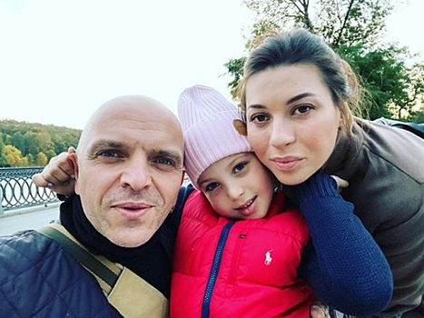 Семилетней дочери Александра Шоуа вырезали опухоль в голове