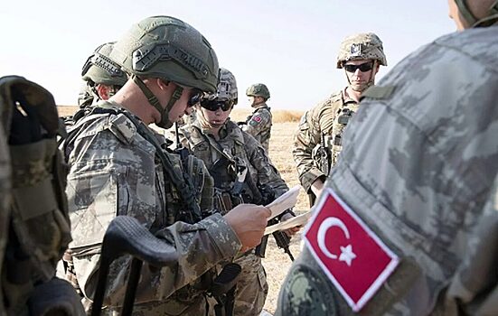Турция вроде нанесла удары по базе сирийских военных