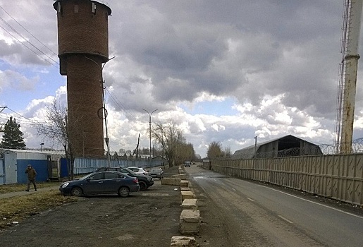 Бетонные блоки, незаконно установленные у Рощино, уберут