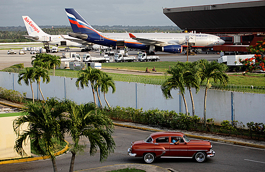 На Кубе осталось более четырех тысяч российских туристов