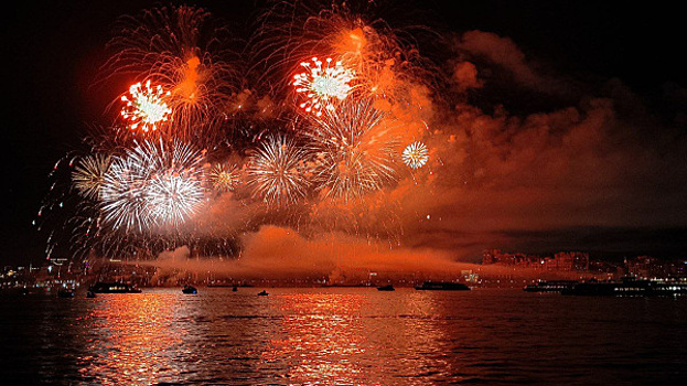 В Самаре 9 мая прогремел салют в честь Дня Победы