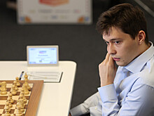 Россиянин сыграл вничью с китайцем в первой партии полуфинала КМ по шахматам