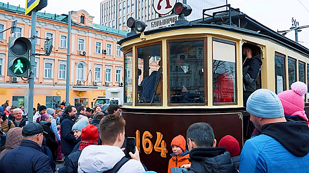 Трамваи из прошлого – на улицах российской столицы. В Москве прошел парад ретротранспорта