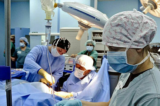 СМИ: при переезде в другой регион медикам хотят сохранять прежнюю зарплату