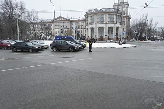 Северный и Военвед стоят: серьезное ДТП парализовало движение в районе площади Ленина