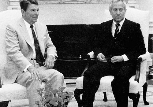 Как офицер КГБ Олег Гордиевский стал главным предателем в истории СССР