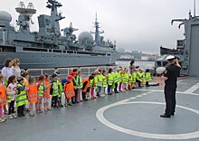 Воспитанники детского сада поздравили экипаж корвета «Герой Российской Федерации Алдар Цыденжапов» с наступающим праздником Дня ВМФ