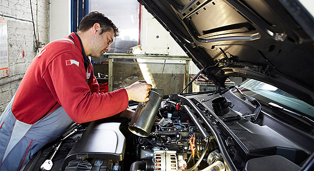 Лайфхак: как избежать поломок авто с помощью смазки