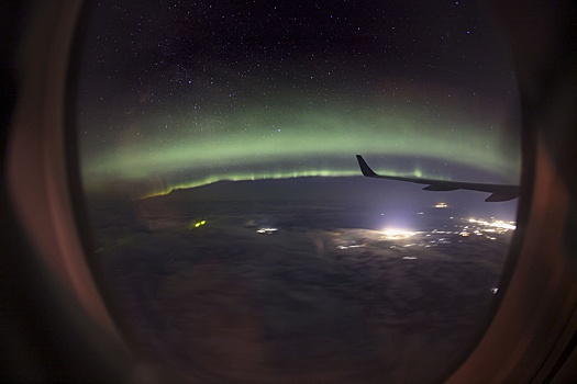 "Российская газета" попала на борт уникального самолета - из Внуково к звездам