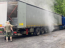 На трассе под Байкальском кислота вылилась на дорогу